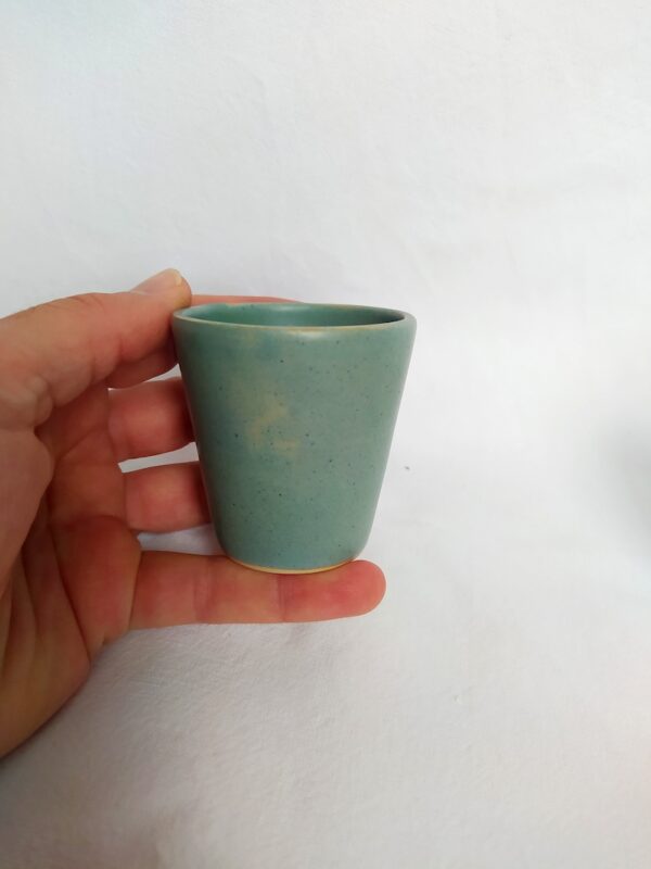 tasse à café tourné à la main couleur bleu océan