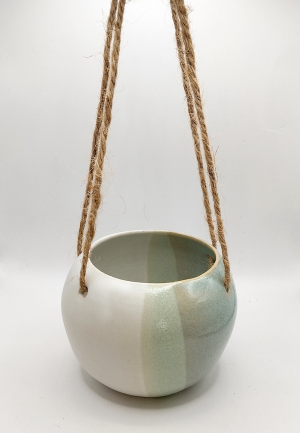 suspension pour fleur tournée dans mon atelier Terre d'Aur en Dordogne