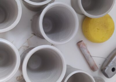 travail en série de petites pièces