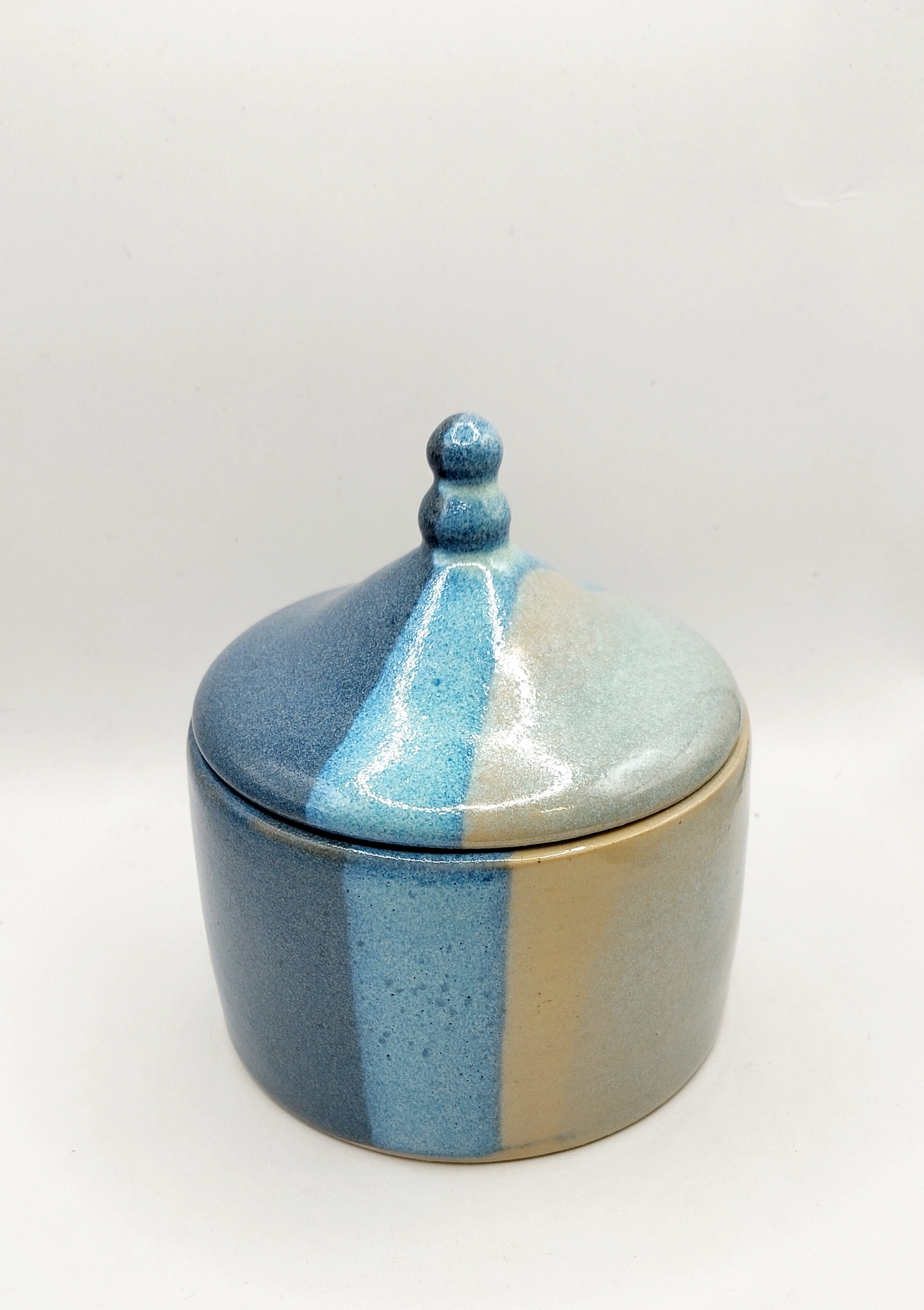 pot artisanal en grès bleu lagon