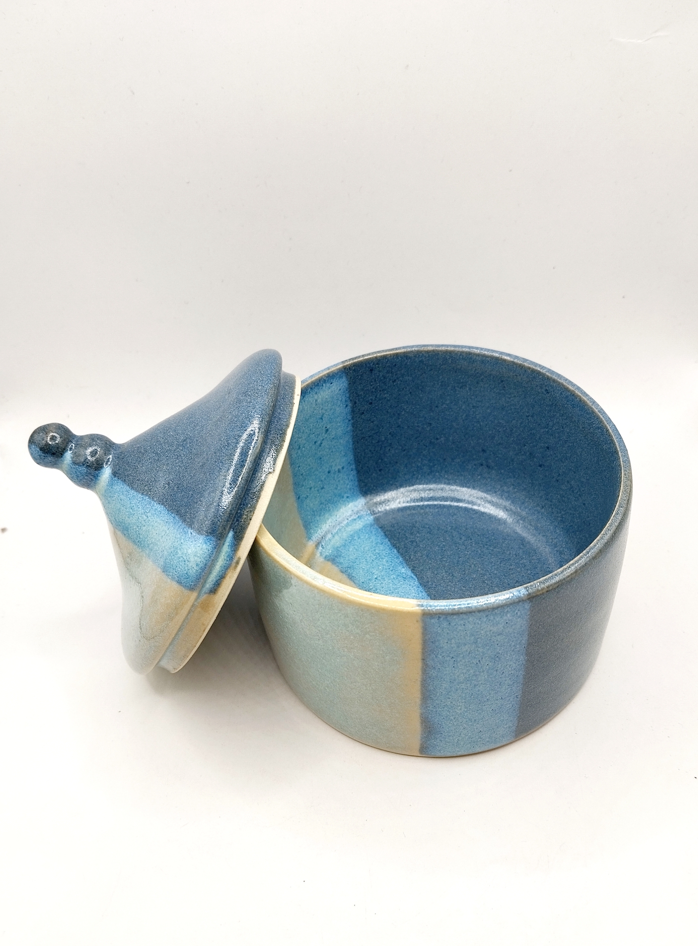 pot artisanal en grès bleu lagon