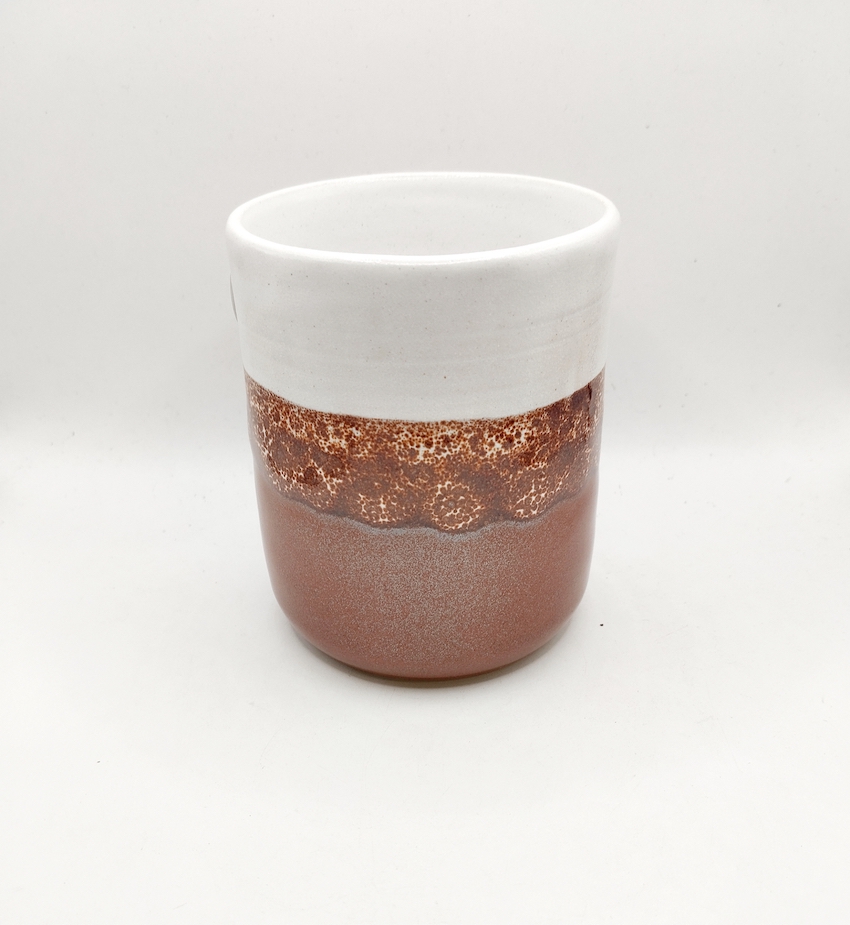 tasse artisanale sans anse en grès et émaillée